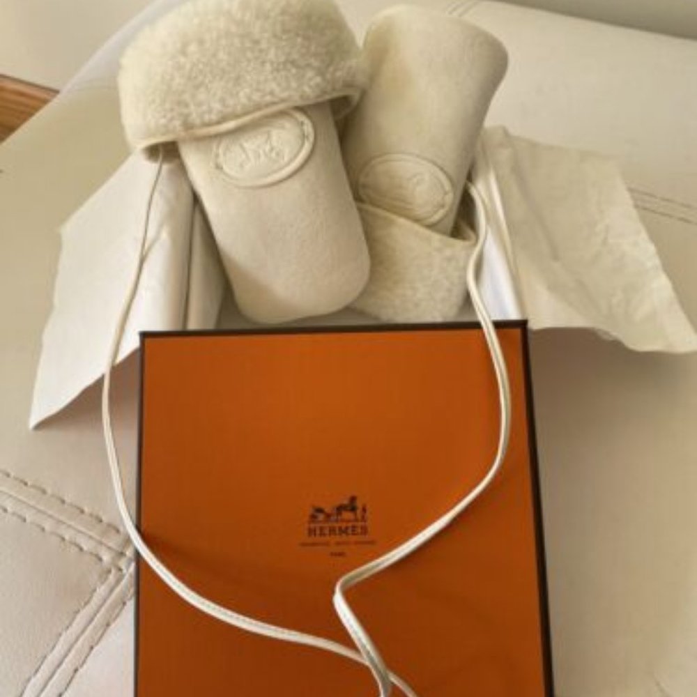 Hermes Baby Mittens Gloves With Leather Soft Wool Trim & Interior - Picture 1 of 2